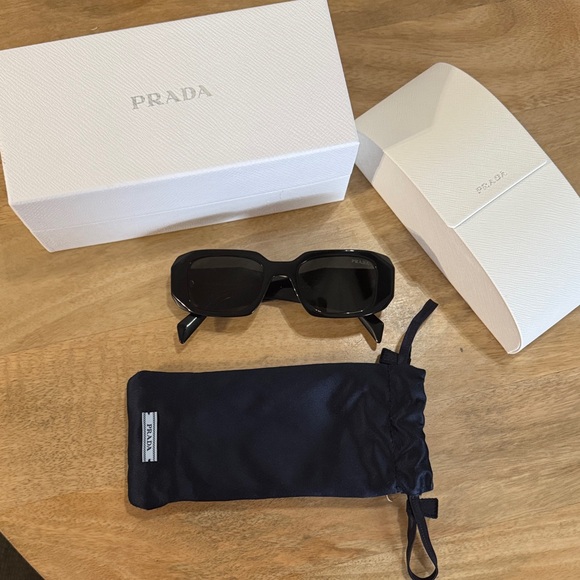 Prada PR 17WS Sunglasses - Picture 1 of 9